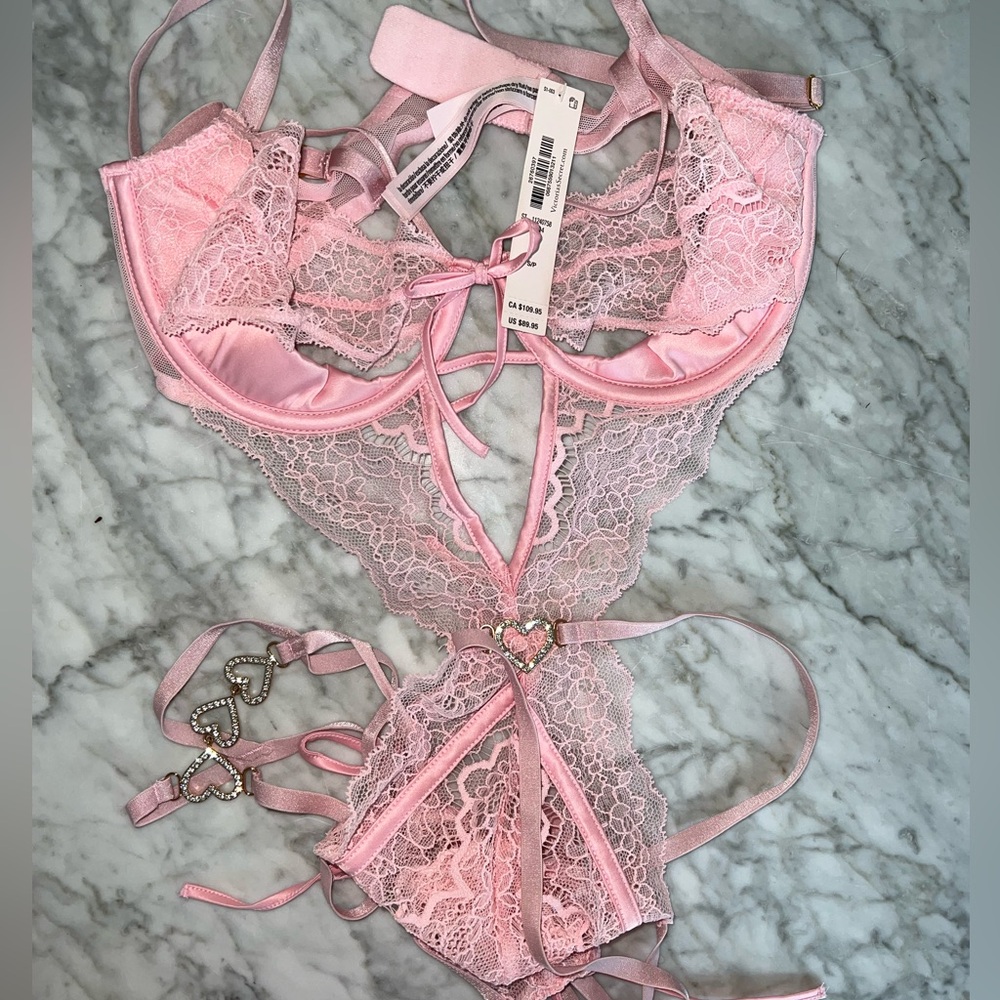 NWT Victoria secret lace heart charm bodysuit